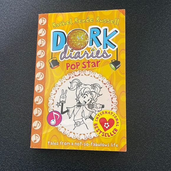 Dork diaries pop star - Picture 1 of 2